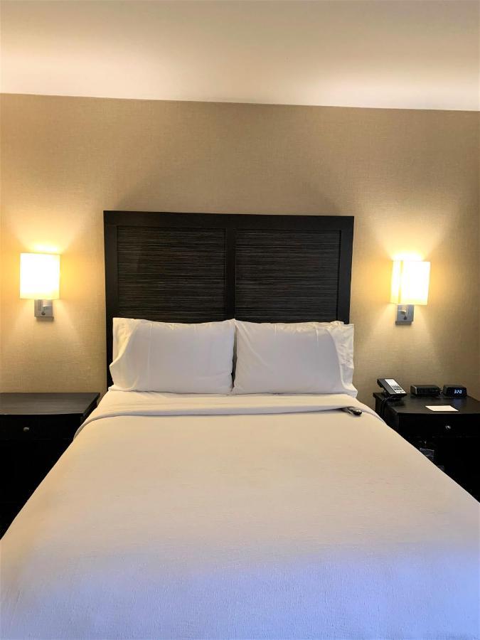 Holiday Inn Dublin - Pleasanton By Ihg Esterno foto
